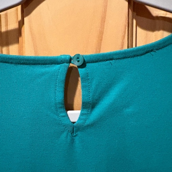 Talbots Teal back key hole button closure Women's Top 1X - Picture 4 of 9